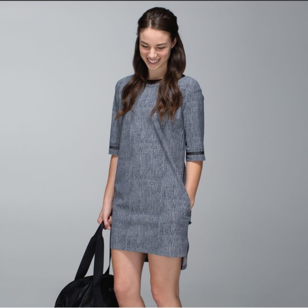LULULEMON "GET IT ON" DRESS SIZE 6 WITH POCKETS